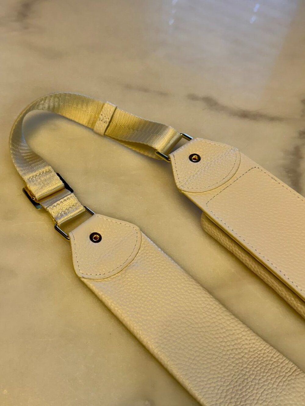 NWT Bandolier Ivory Gold Billie Crossbody Utility Strap Multi Pouch Rare - Picture 7 of 8
